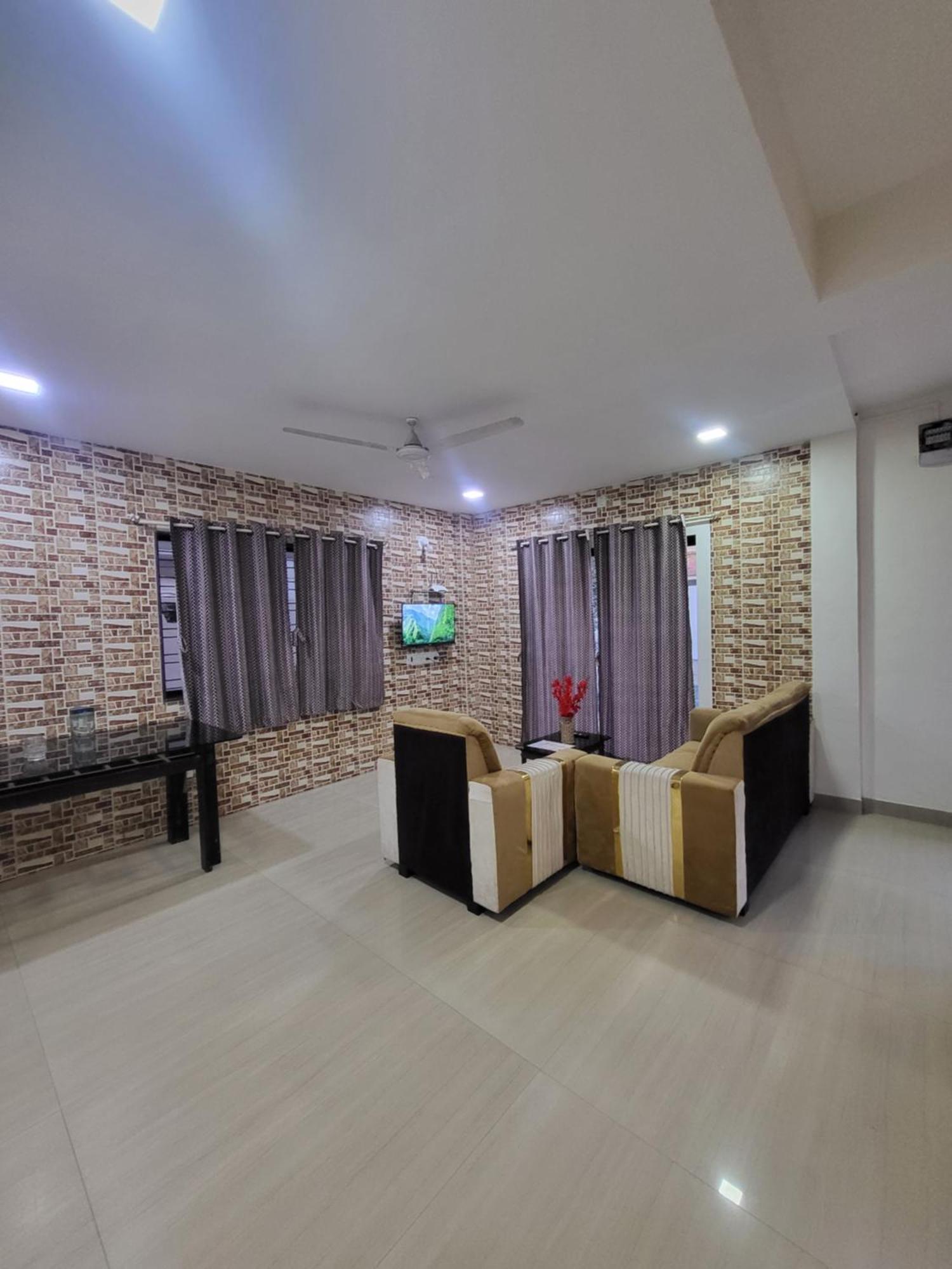 The Perfect Stays Para Disco Big Pool Cricket Turf Villa Lonavala Bagian luar foto