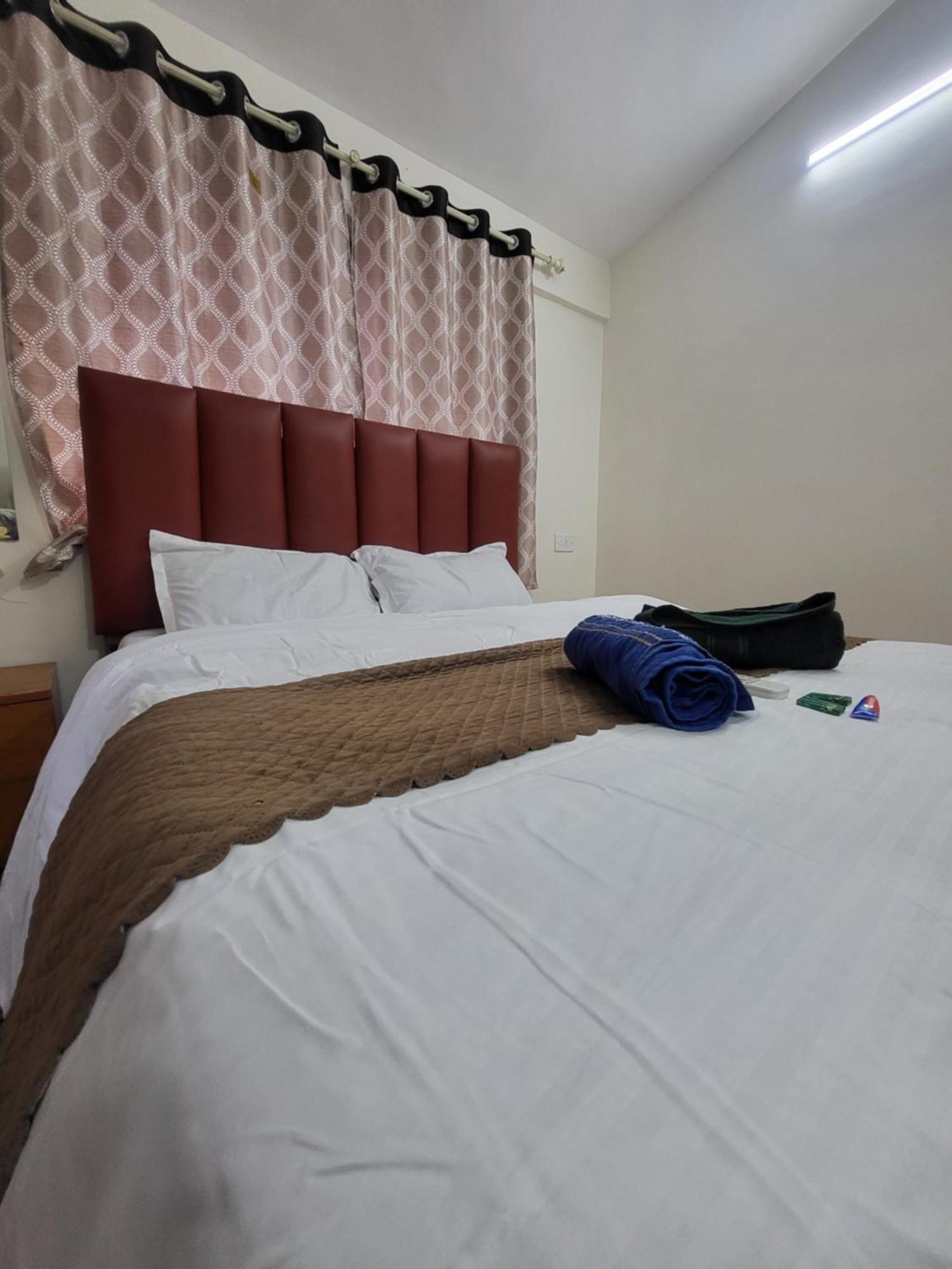 The Perfect Stays Para Disco Big Pool Cricket Turf Villa Lonavala Bagian luar foto