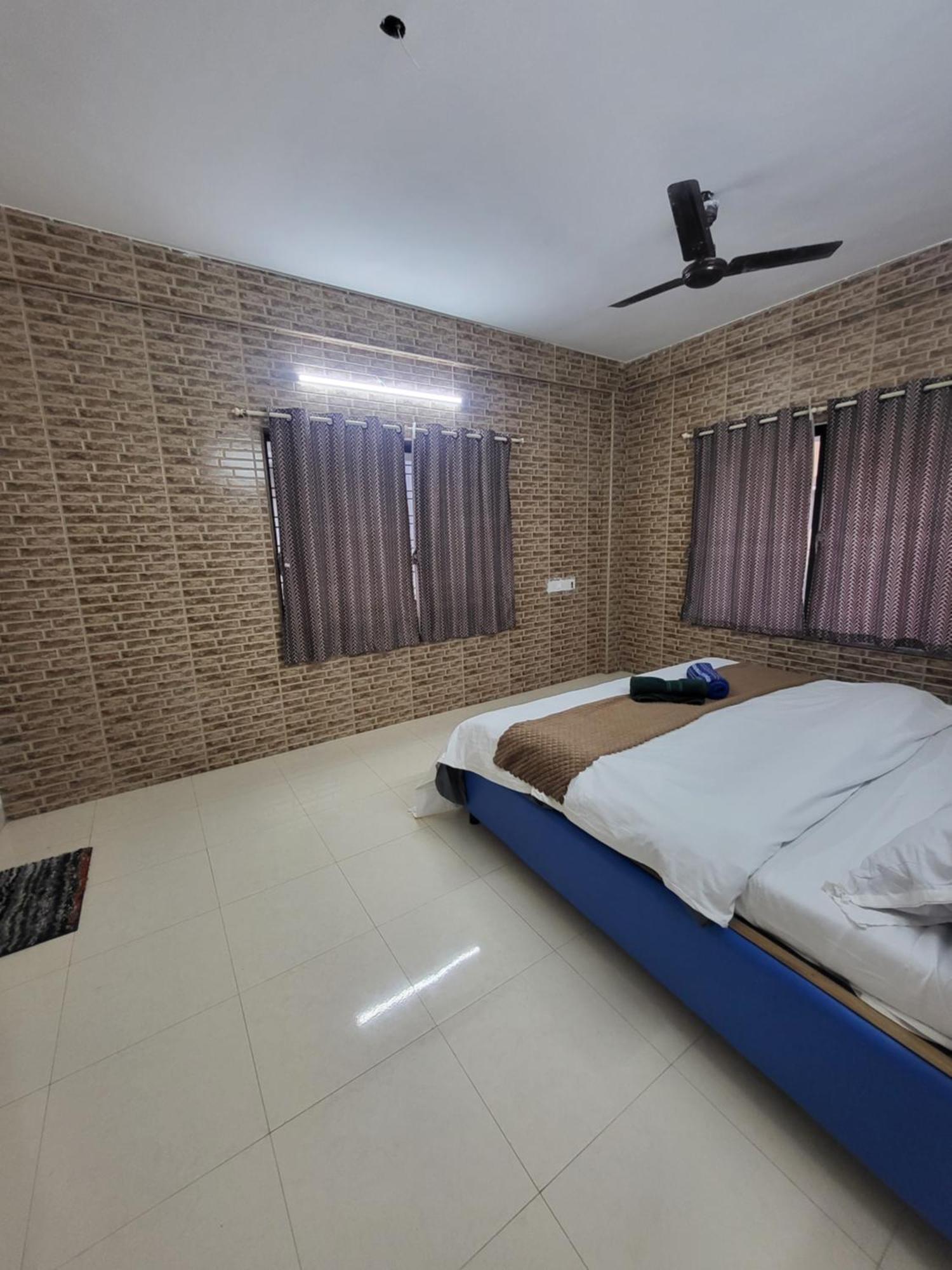 The Perfect Stays Para Disco Big Pool Cricket Turf Villa Lonavala Bagian luar foto