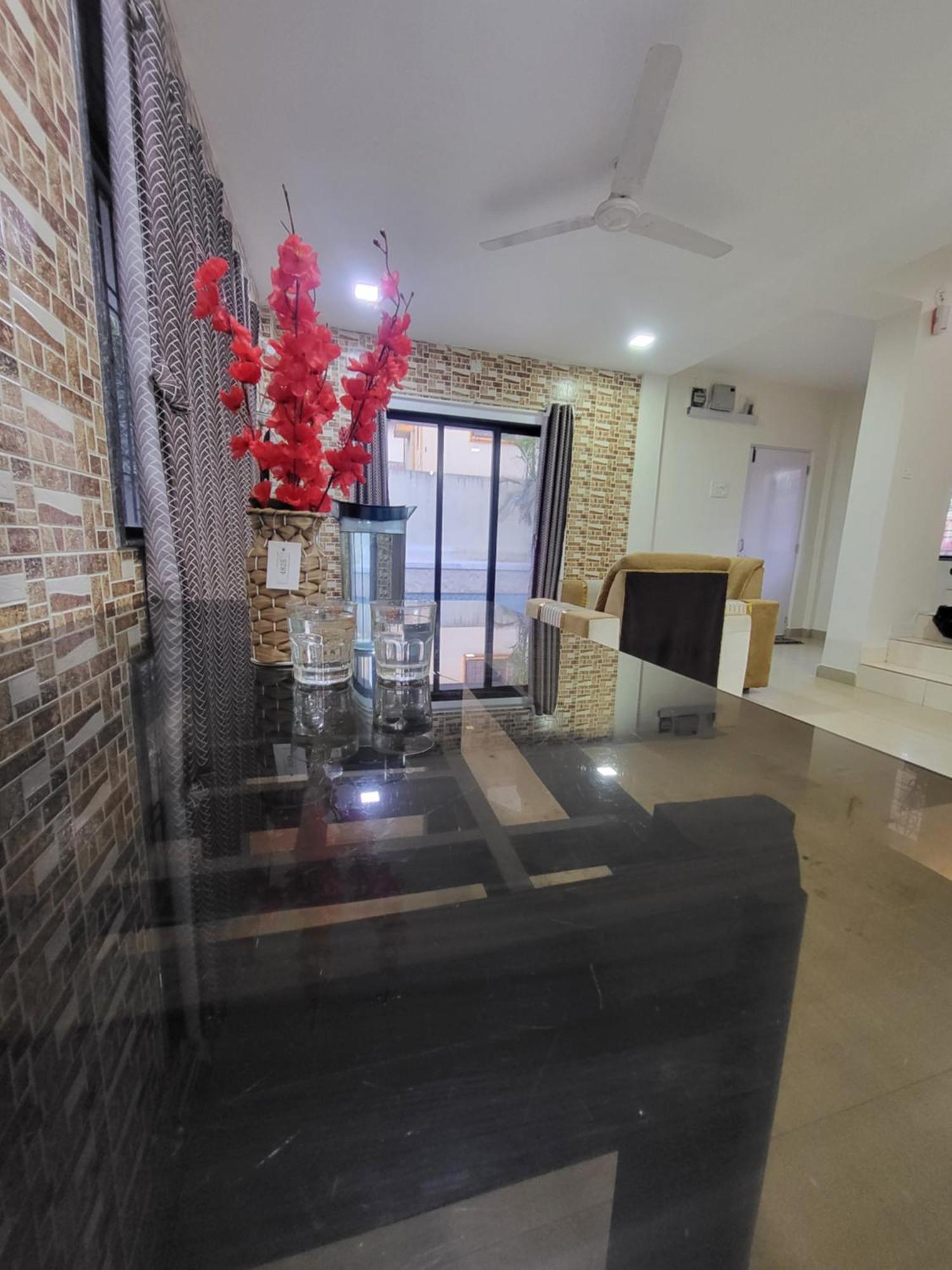 The Perfect Stays Para Disco Big Pool Cricket Turf Villa Lonavala Bagian luar foto