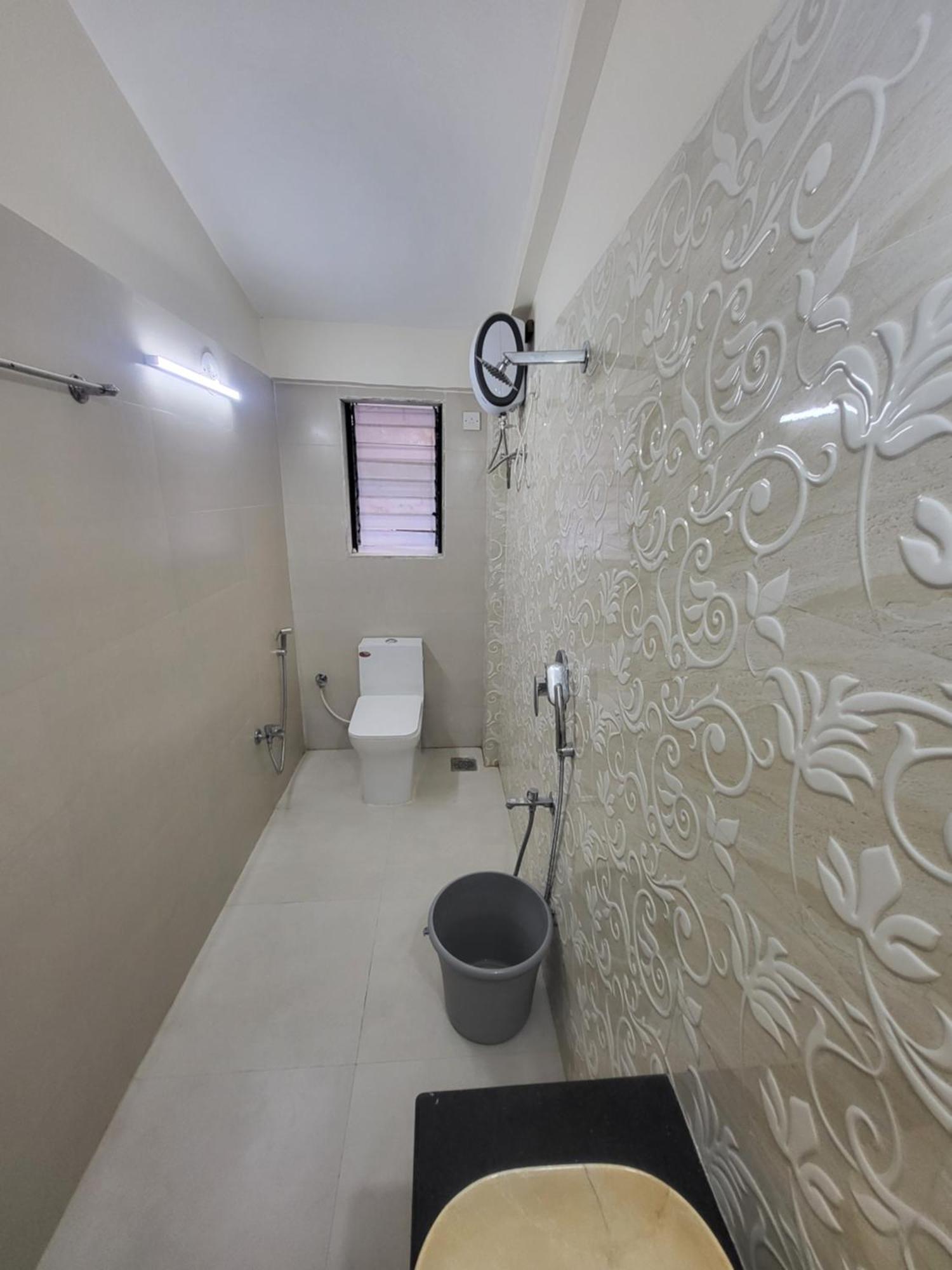 The Perfect Stays Para Disco Big Pool Cricket Turf Villa Lonavala Bagian luar foto