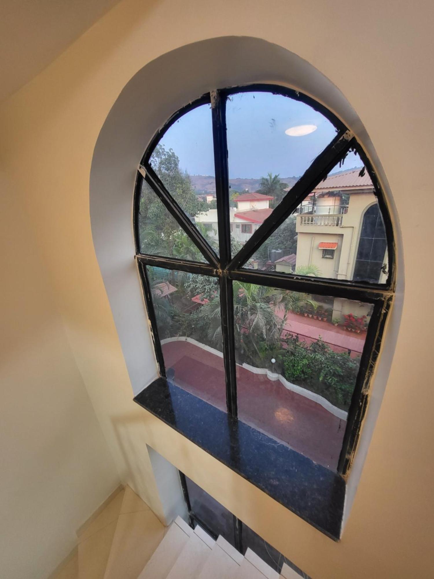 The Perfect Stays Para Disco Big Pool Cricket Turf Villa Lonavala Bagian luar foto